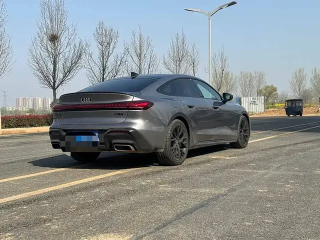 AUDI A5L SPORTBACK 2025