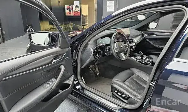 BMW 520I M SPORT 2023