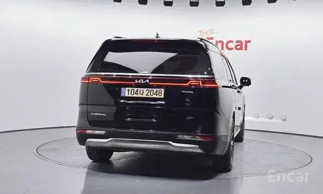 KIA CARNIVAL SIGNATURE 2023