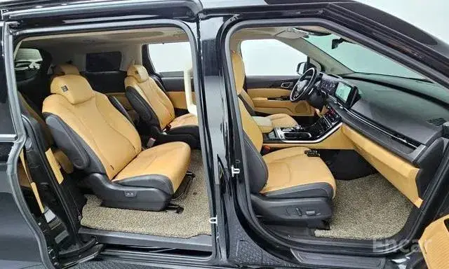 KIA CARNIVAL SIGNATURE 2023