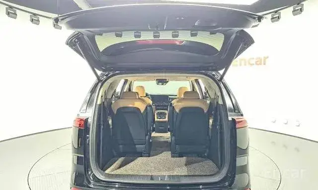 KIA CARNIVAL SIGNATURE 2023