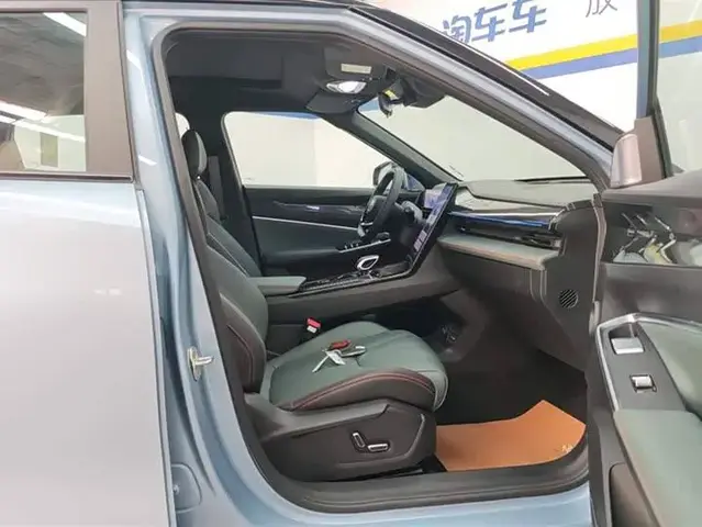 GEELY BOYUE COOL 2024