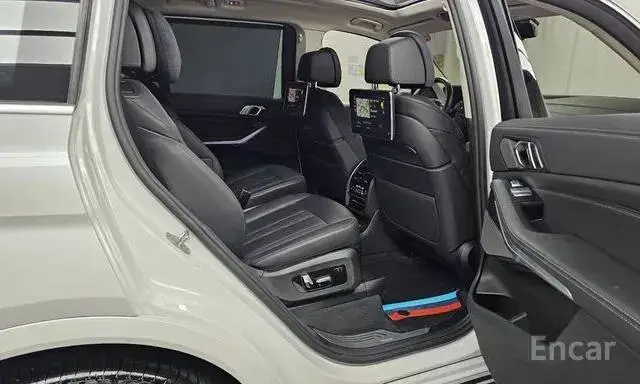 BMW X7 2022
