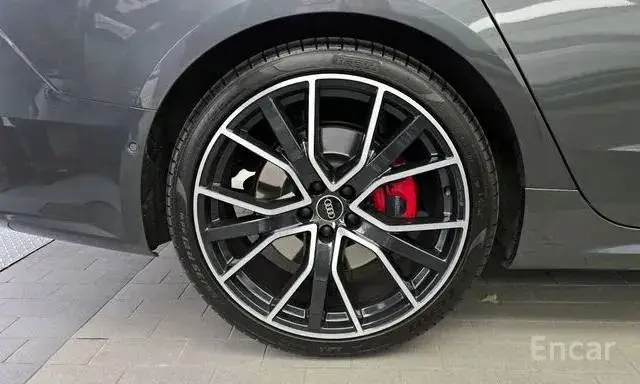 AUDI S7 2022