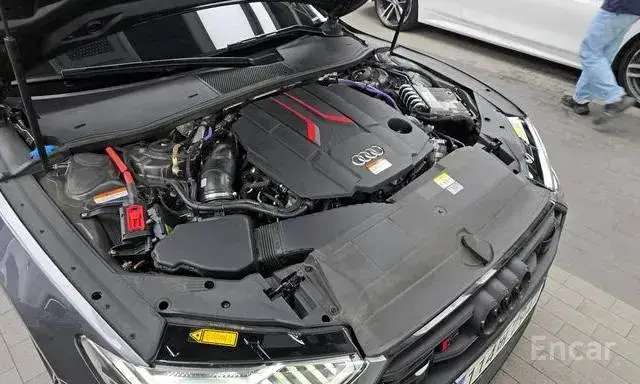 AUDI S7 2022
