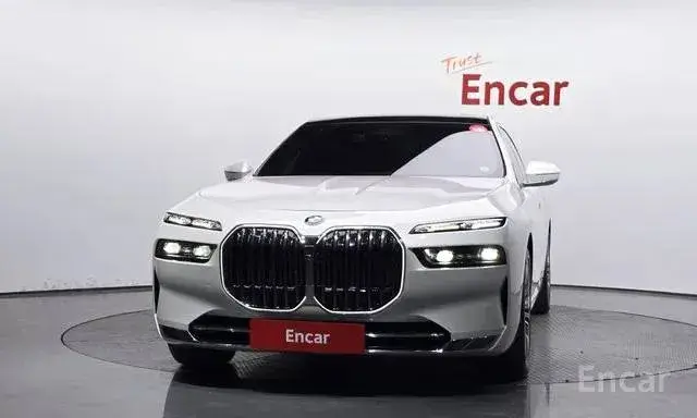 BMW 740I SDRIVE DESIGN PURE 2023