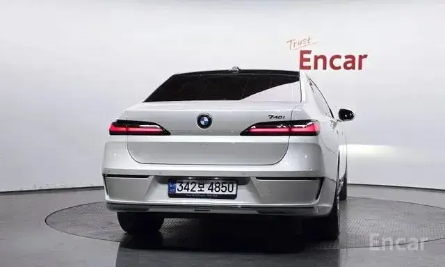 BMW 740I SDRIVE DESIGN PURE 2023