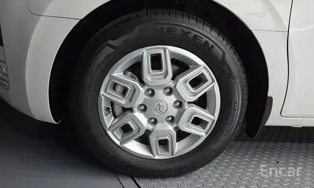 HYUNDAI STARIA TOURER 9-SEATER MODERN 2022