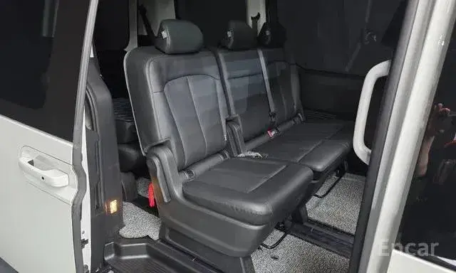 HYUNDAI STARIA TOURER 9-SEATER MODERN 2022