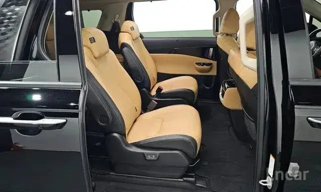 KIA CARNIVAL NOBLESSE 2022