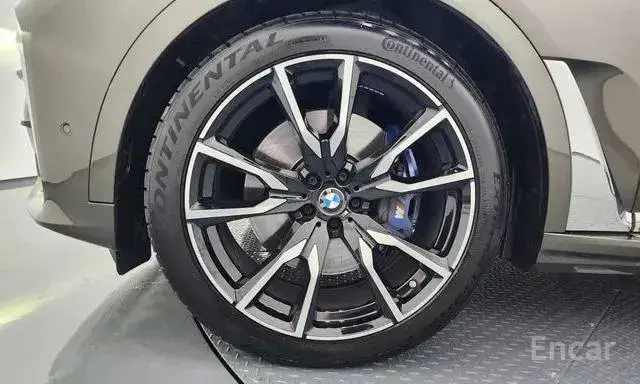BMW X7 2022
