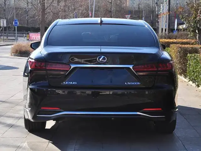 LEXUS LS500H FSPORT 2023