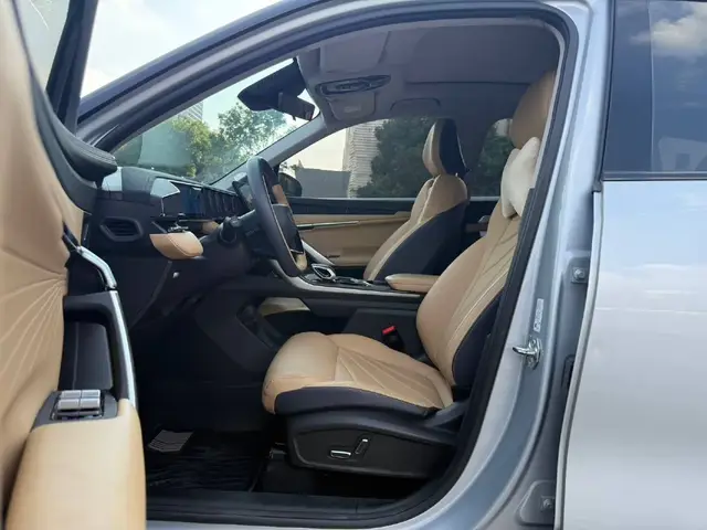 GEELY BOYUE L 2023