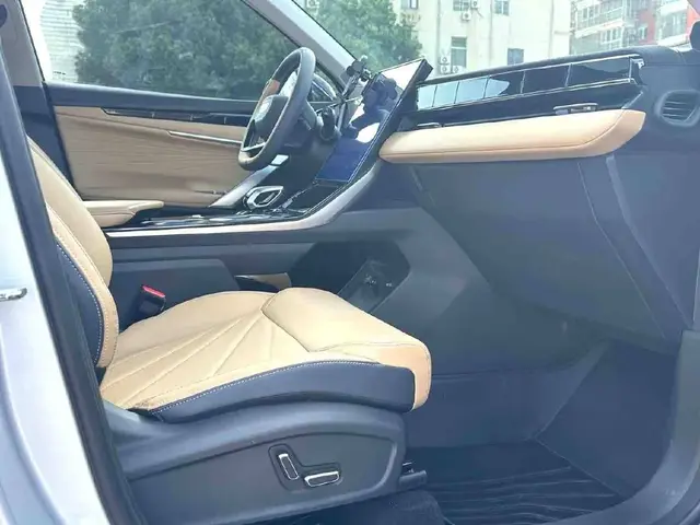 GEELY BOYUE L 2022