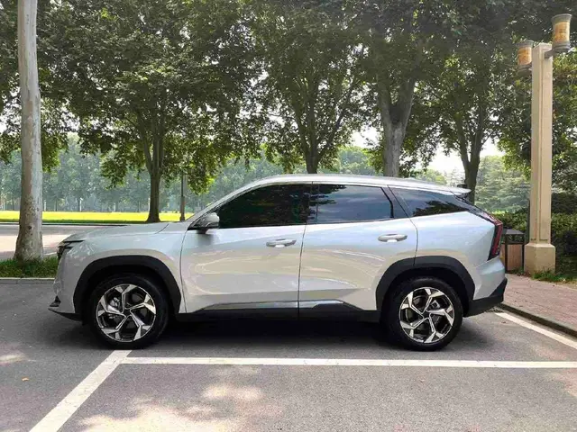 GEELY BOYUE L 2022
