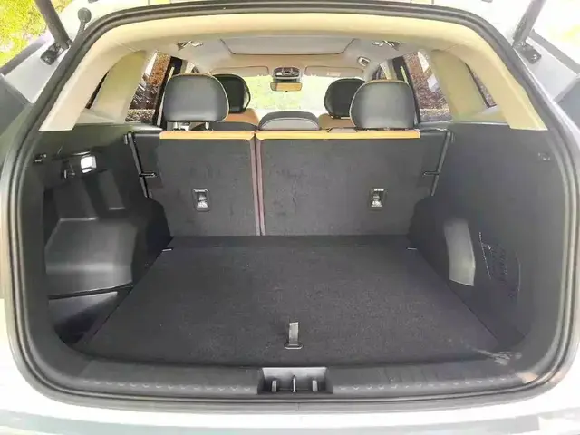 GEELY BOYUE L 2022