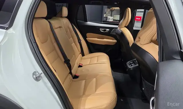 VOLVO V60 CROSS COUNTRY B5 2023