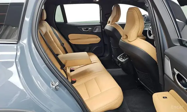 VOLVO V60 CROSS COUNTRY B5 2022