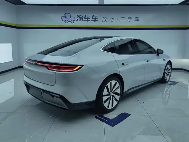 GEELY E8 MAX 550KM 2025