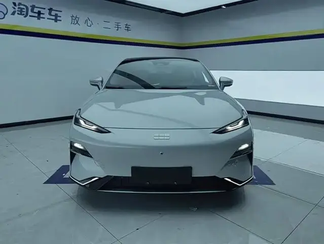 GEELY E8 MAX 550KM 2025