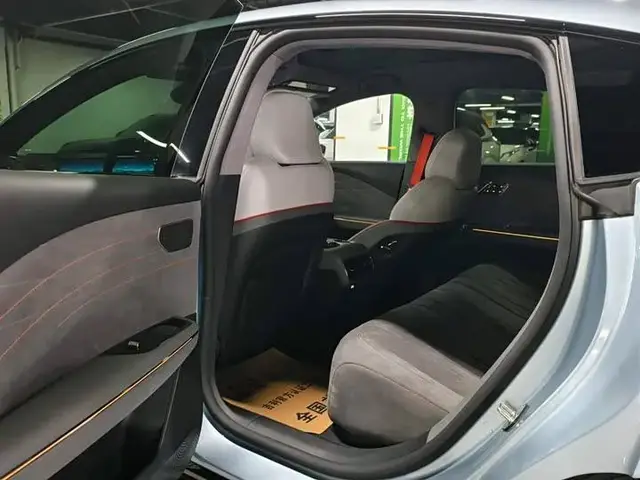 GEELY E8 620KM E8 FLAGSHIP 620KM 2025