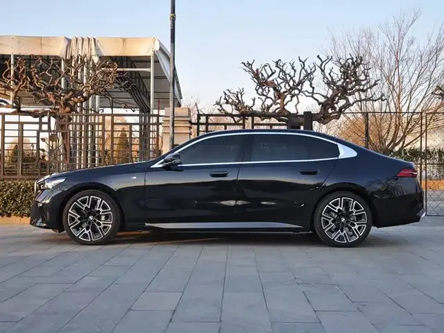 BMW 530LI 2024