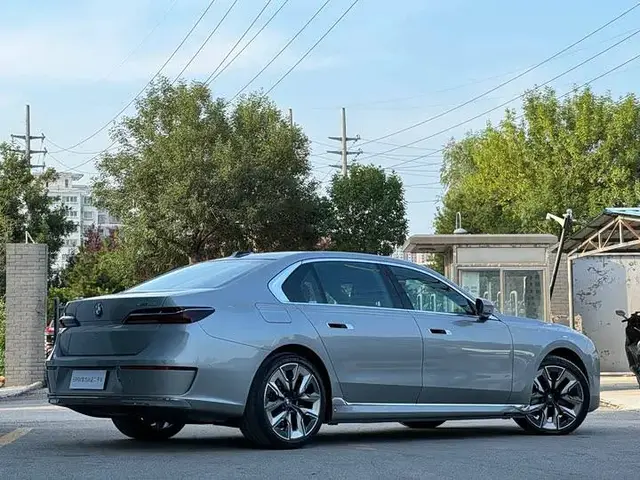 BMW I7 XDRIVE 60L 2023