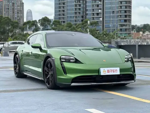 PORSCHE TAYCAN 4 CROSS TURISMO 2023
