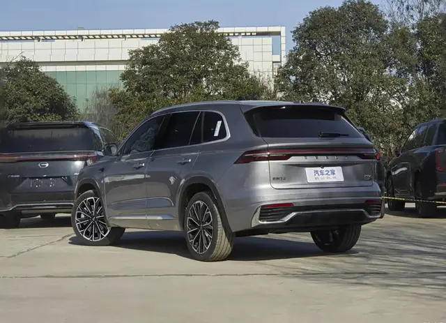 GEELY XINGYUE L 2025