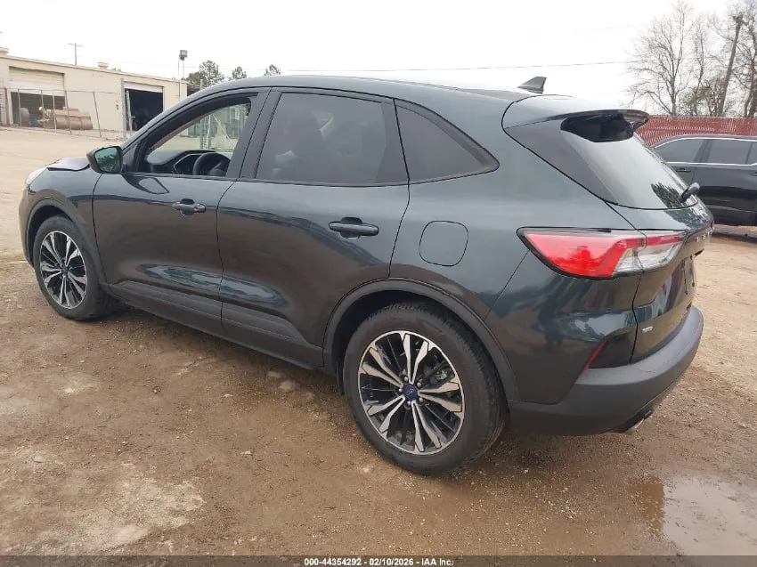 FORD ESCAPE SE 2022