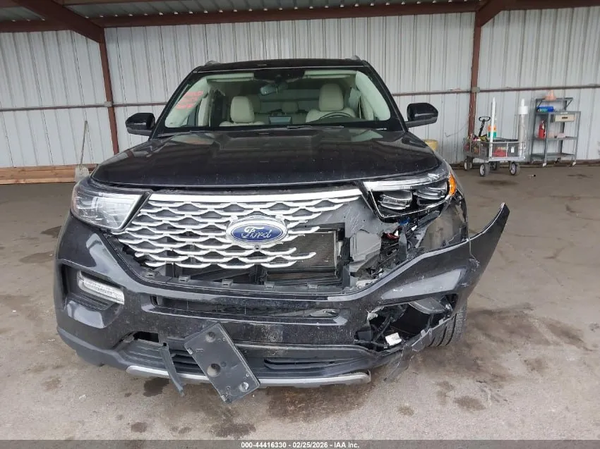 FORD EXPLORER PLATINUM 2022