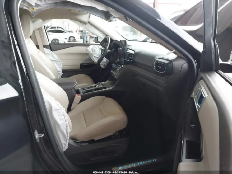 FORD EXPLORER PLATINUM 2022
