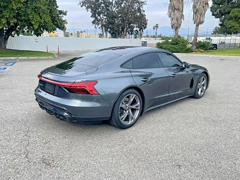 AUDI E-TRON GT PREMIUM PLUS 2024