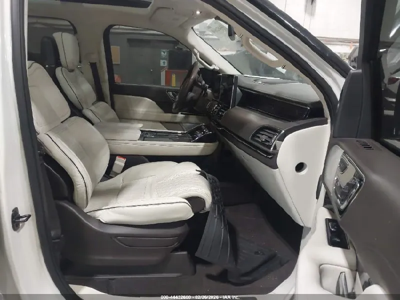 LINCOLN NAVIGATOR BLACK LABEL 2022