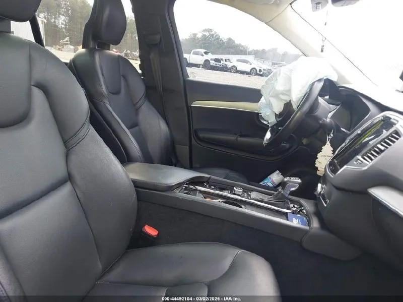 VOLVO XC90 T5 MOMENTUM 7 2021