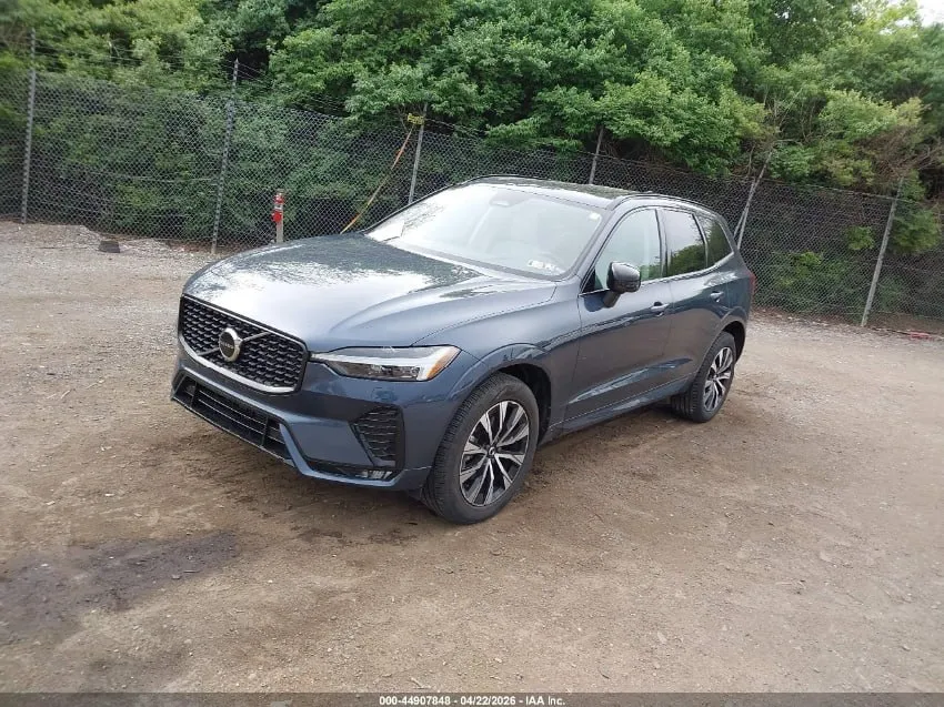 VOLVO XC60 B5 CORE DARK 2024