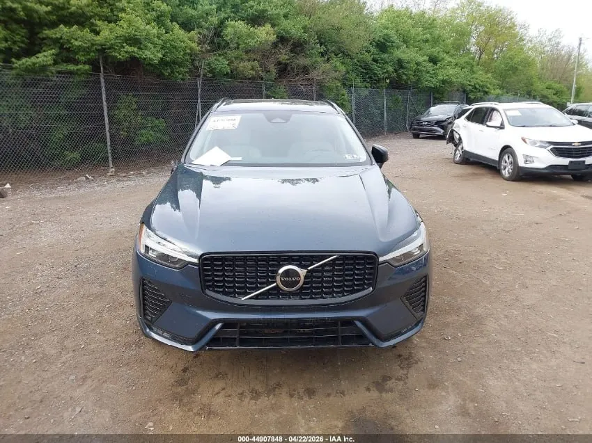 VOLVO XC60 B5 CORE DARK 2024