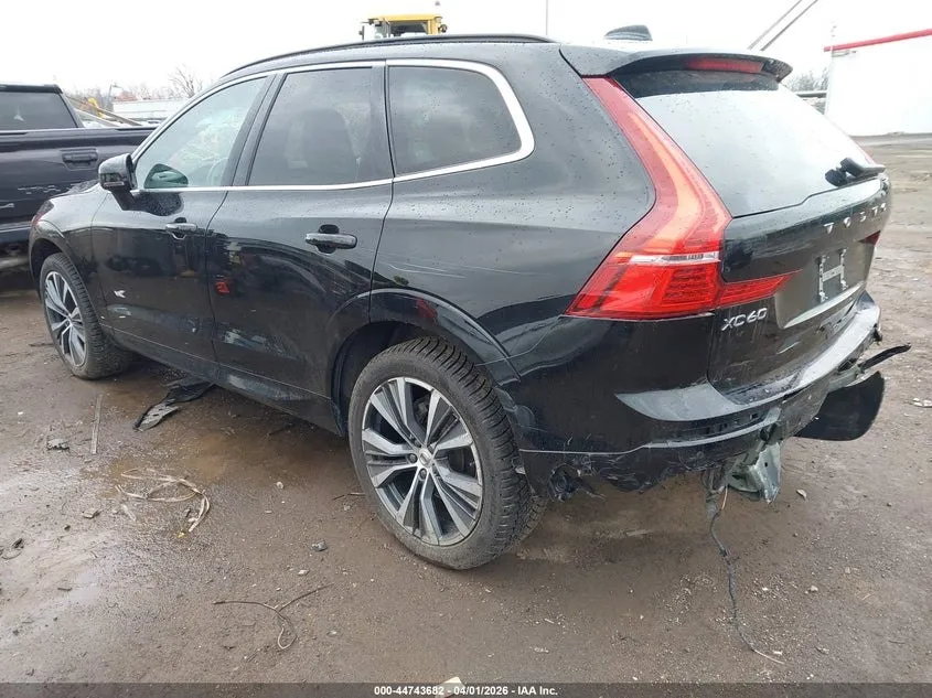 VOLVO XC60 B5 MOMENTUM 2022