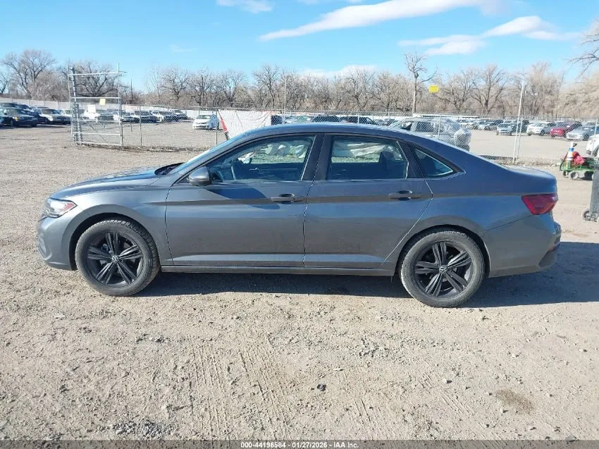 VOLKSWAGEN JETTA SE 2023