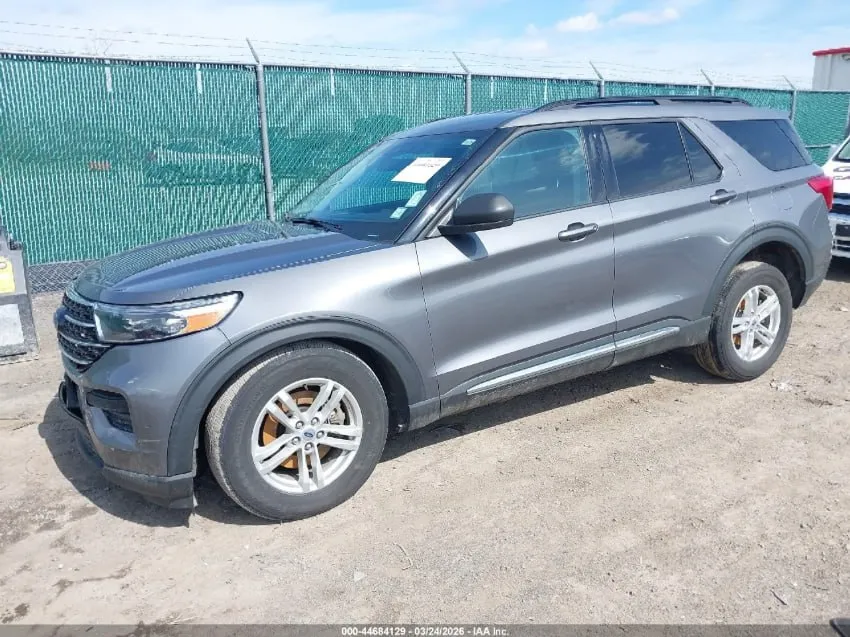 FORD EXPLORER XLT 2021