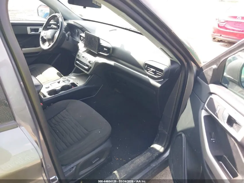 FORD EXPLORER XLT 2021