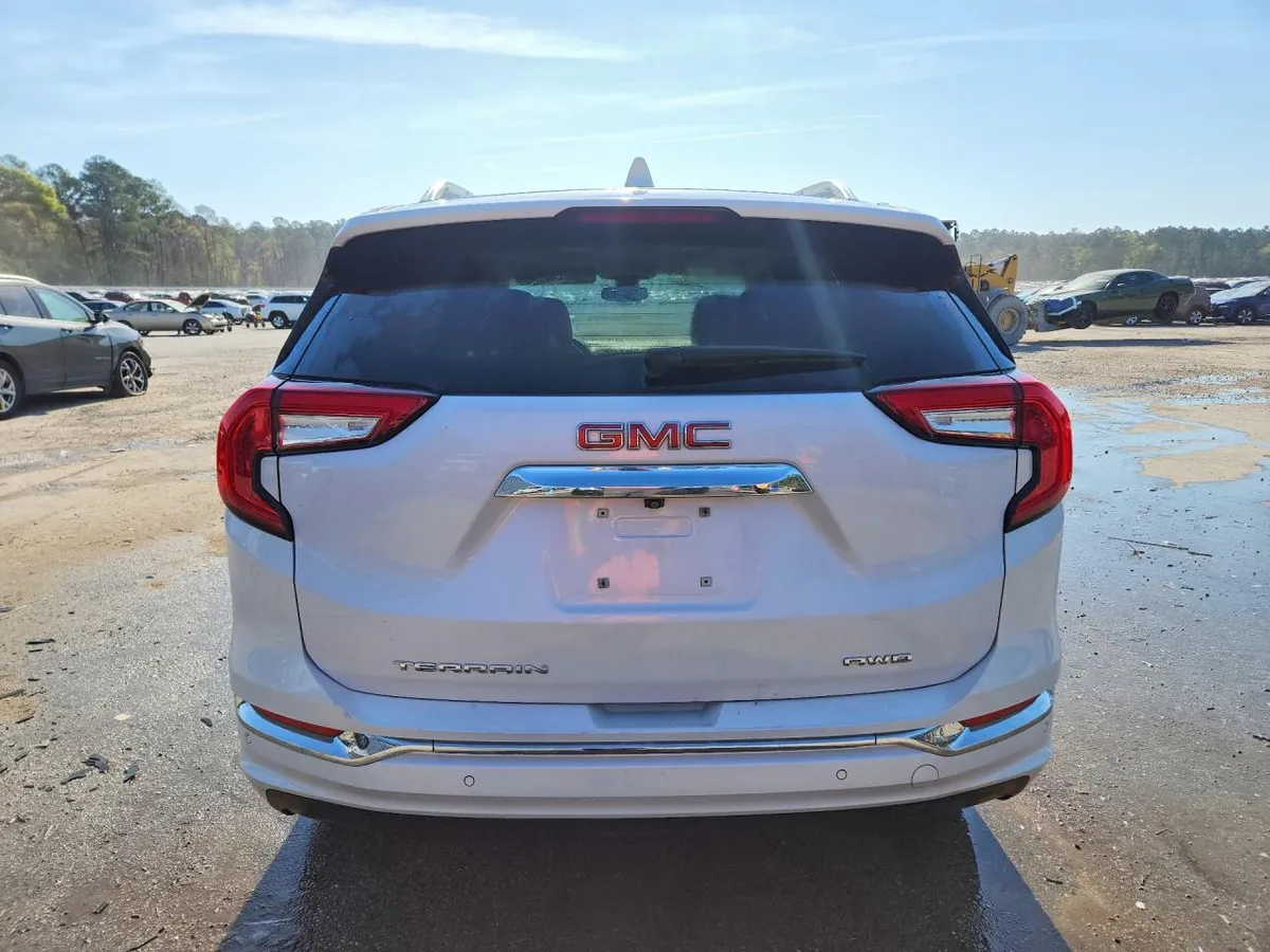 GMC TERRAIN DENALI 2023