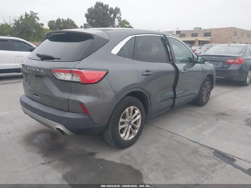 FORD ESCAPE SE 2022
