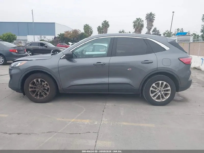 FORD ESCAPE SE 2022