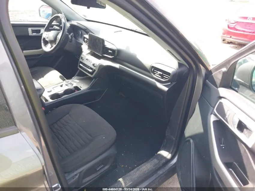 FORD EXPLORER XLT 2021