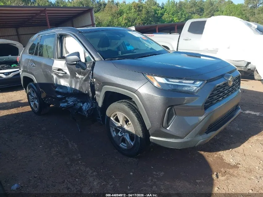 TOYOTA RAV4 XLE 2023