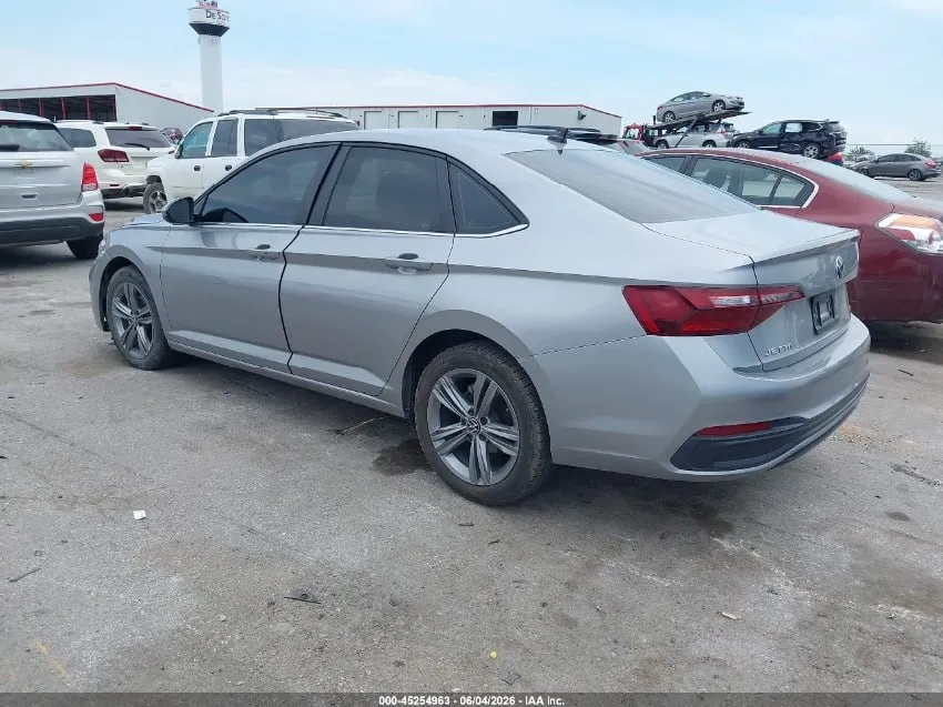 VOLKSWAGEN JETTA SE 2024