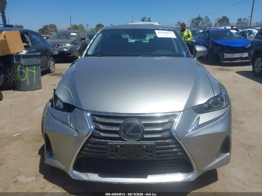 LEXUS IS 300 2020