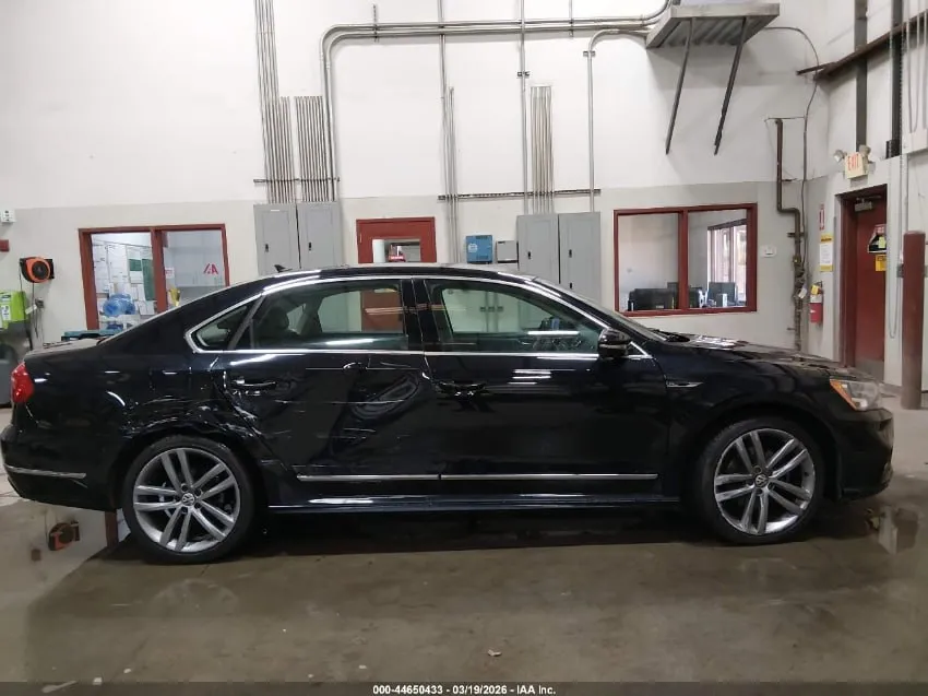 VOLKSWAGEN PASSAT 2017