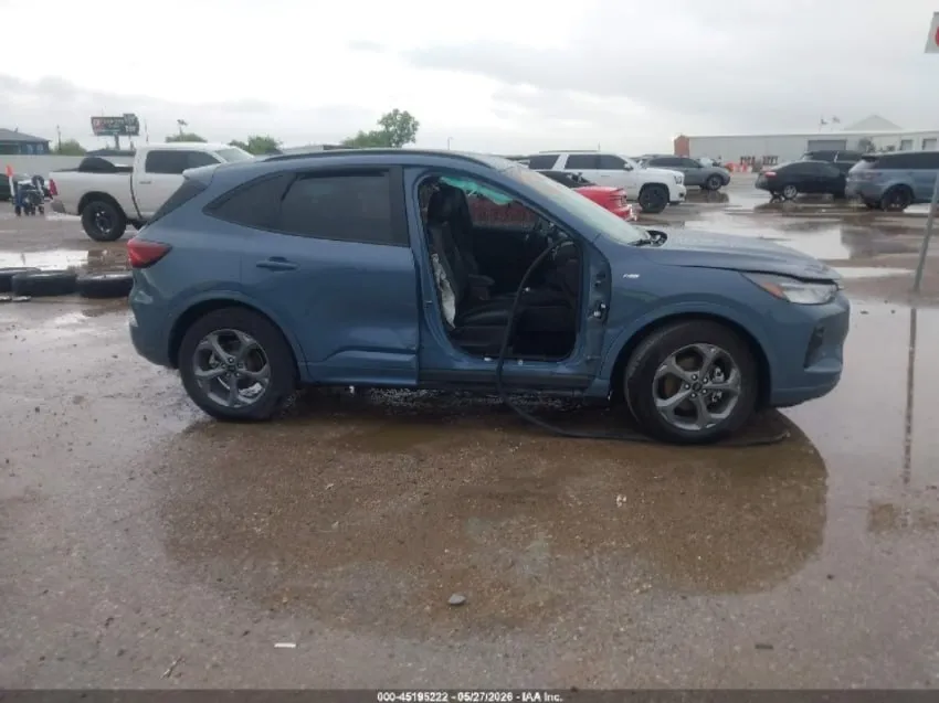 FORD ESCAPE ST-LINE 2023
